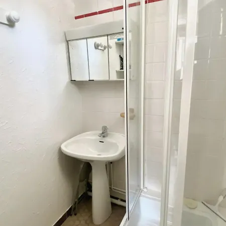 Cosy Au Pied Des Pistes Avec Parking - Fr-1-516-43